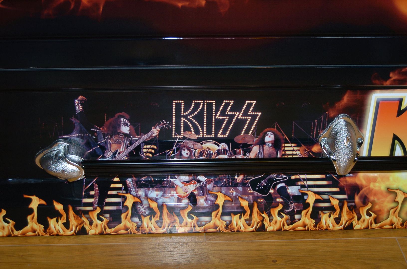 KISS Kasket 2011 Coffin Casket *** RARE*** Memorabilia eBay